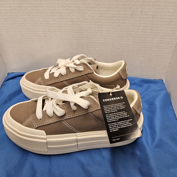 Converse Women's Tan Platform Sneakers - Picture 1 of 6